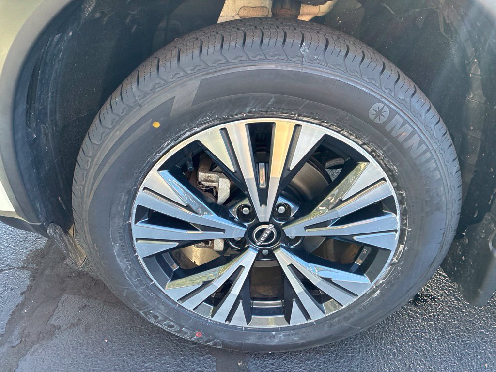 Certified 2023 Nissan Rogue SV w/ SV Premium B Package AWD/4WD image 12