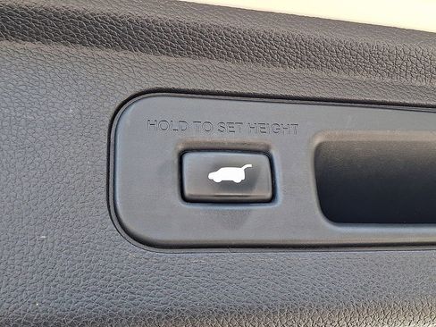 Used 2023 Honda Odyssey Elite image 31