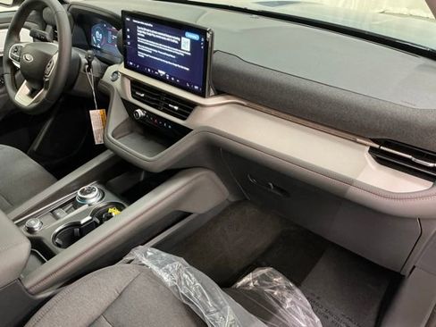 New 2026 Ford Explorer Active AWD/4WD image 21