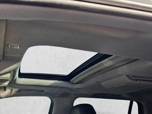 Used 2017 Cadillac Escalade Luxury image 10