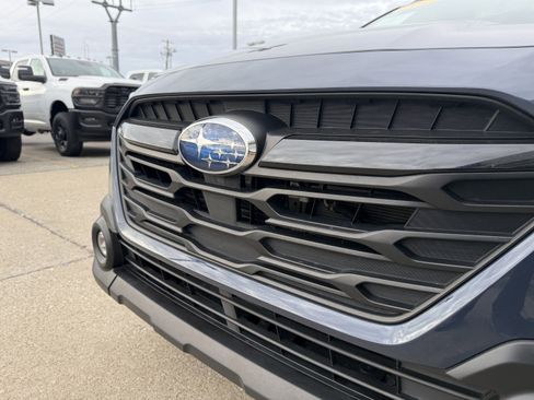 Used 2023 Subaru Outback Onyx Edition image 17