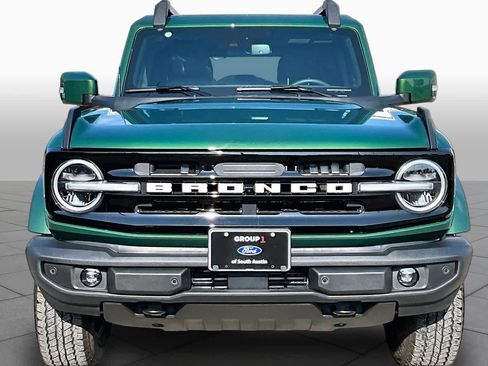 Used 2025 Ford Bronco Outer Banks AWD/4WD image 4