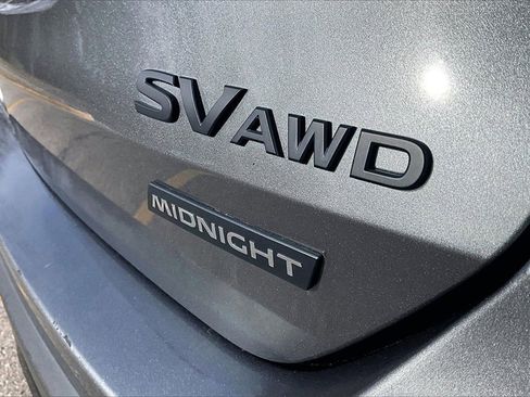 Used 2018 Nissan Rogue SV image 8