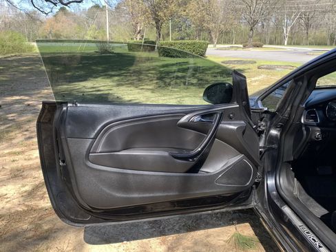 Used 2016 Buick Cascada Premium image 23