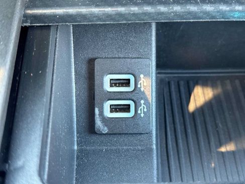 Used 2018 Ford F150 XLT w/ Equipment Group 302A Luxury AWD/4WD image 30