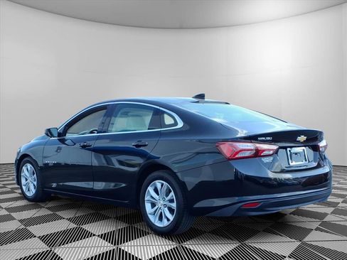 Used 2021 Chevrolet Malibu LT w/ Leather Package image 7
