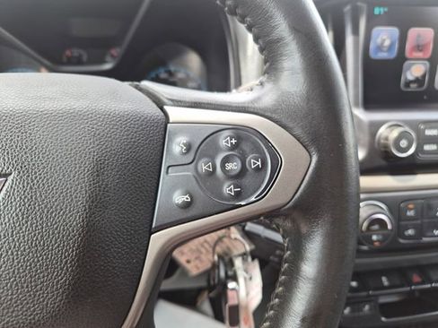 Used 2015 Chevrolet Colorado Z71 AWD/4WD image 19
