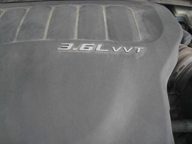 Used 2011 Chrysler 200 Limited FWD image 40