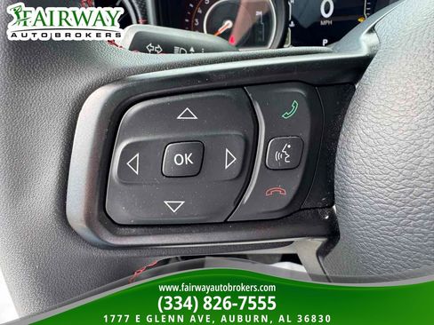 Used 2024 Jeep Wrangler Unlimited Rubicon w/ Capability Package image 19