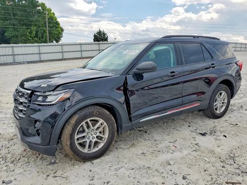 Used 2025 Ford Explorer Active w/ Active Comfort Package RWD image 1
