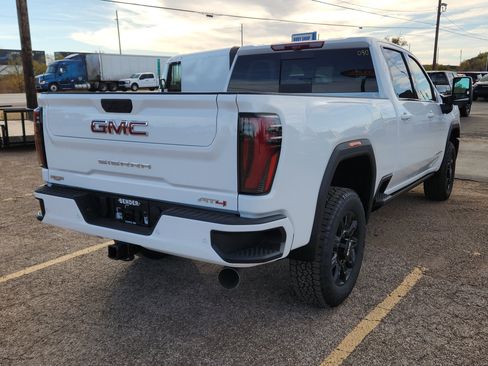 New 2026 GMC Sierra 2500 AT4 w/ Max Trailering Package image 5