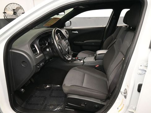 Used 2021 Dodge Charger SXT w/ Blacktop Package image 11