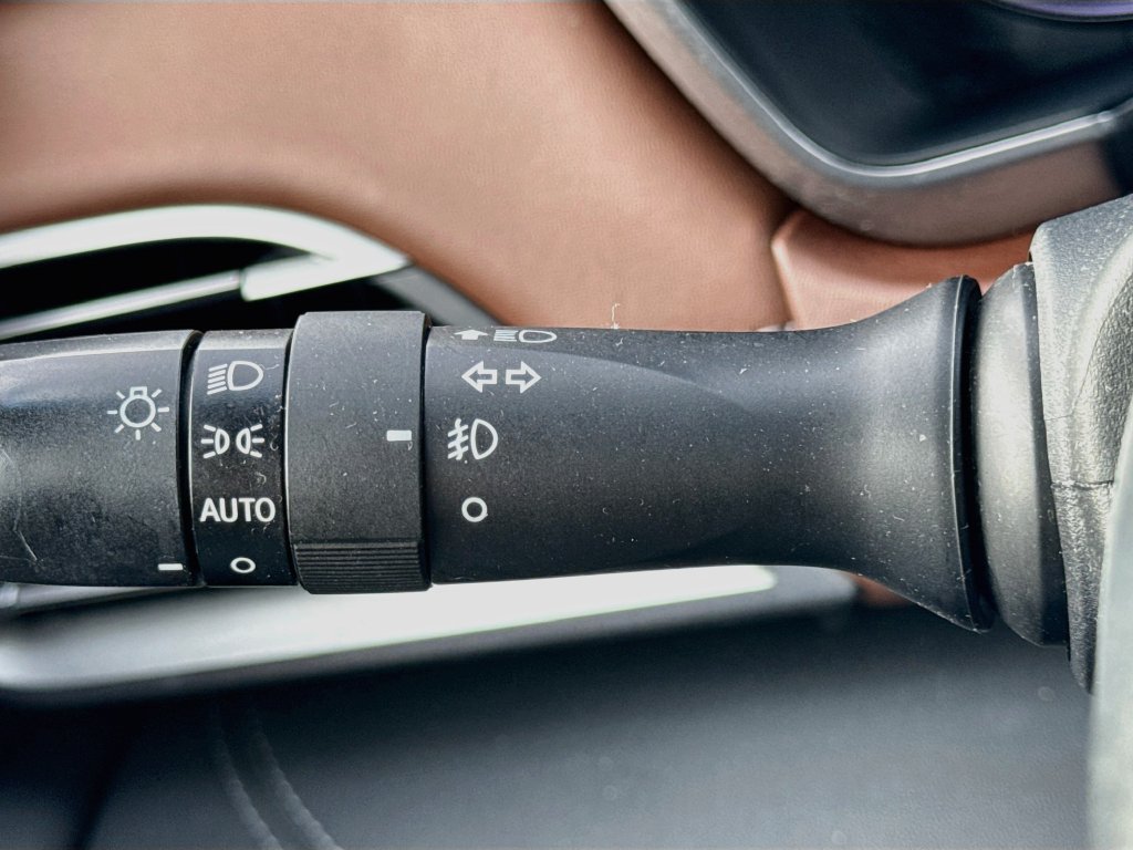 Used 2020 Subaru Outback Touring XT AWD/4WD image 12