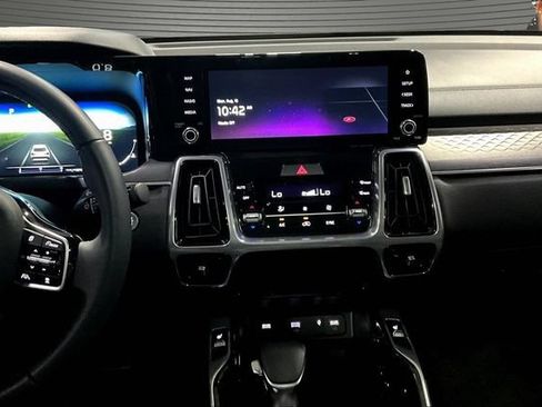 Used 2023 Kia Sorento SX FWD image 9