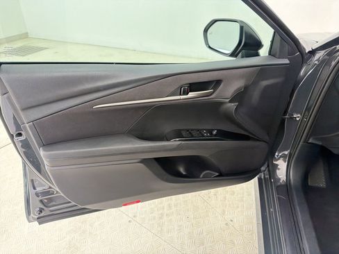 Used 2025 Toyota Camry LE FWD image 17