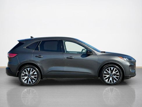 Used 2020 Ford Escape SE Sport image 8