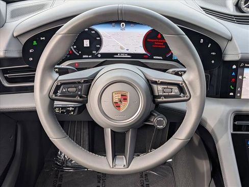 Used 2025 Porsche Taycan image 15