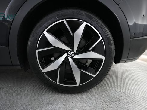 Used 2023 Volkswagen ID.4 Pro S RWD image 9
