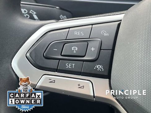 Certified 2022 Volkswagen Tiguan SE FWD image 19