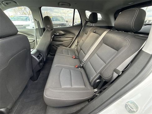 Used 2022 GMC Terrain SLE w/ Driver Convenience Package image 23