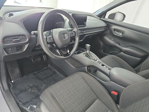 Certified 2025 Honda HR-V Sport image 15