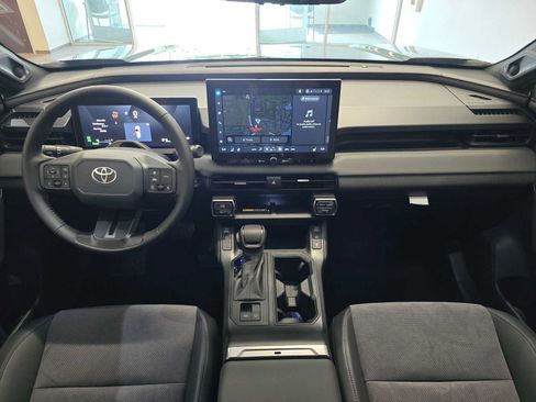 Used 2026 Toyota RAV4 XSE w/ Panoramic Sun Roof Package AWD/4WD image 10