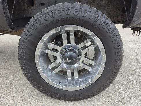 Used 2003 Chevrolet Silverado 2500 LT w/ Skid Plate Package image 13