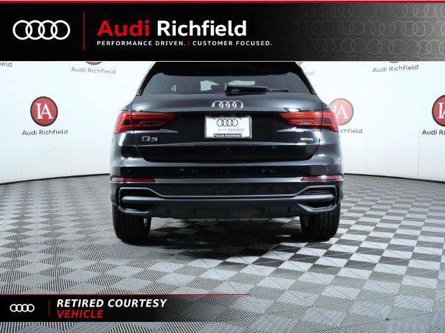 Certified 2025 Audi Q3 2.0T Premium w/ Convenience Package AWD/4WD image 9