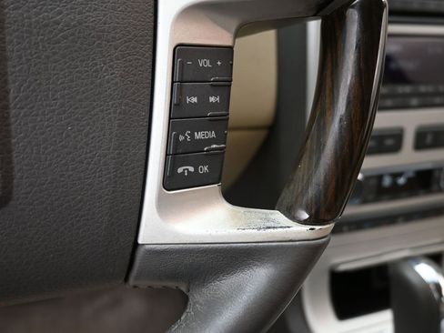 Used 2008 Lincoln MKX 2WD image 3