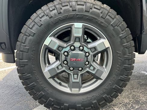 New 2026 GMC Sierra 2500 SLT w/ SLT Premium Package AWD/4WD image 21