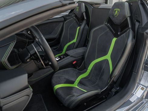 Used 2016 Lamborghini Huracan LP 610-4 image 8