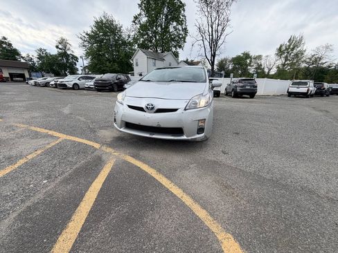 Used 2011 Toyota Prius Three FWD image 2