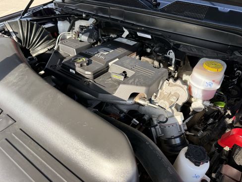 Used 2024 RAM 2500 Laramie w/ Safety Group image 33