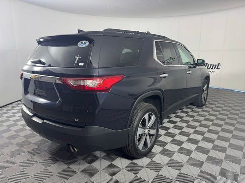 Used 2020 Chevrolet Traverse LT w/ LT Premium Package FWD image 9