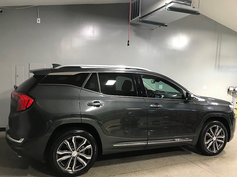 Used 2018 GMC Terrain Denali w/ Advanced Safety Package AWD/4WD image 3
