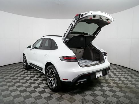 New 2026 Porsche Macan AWD/4WD image 34