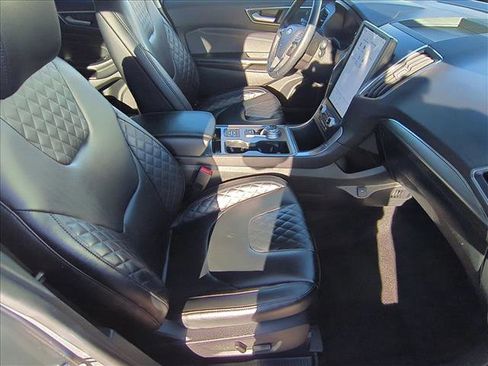 Used 2024 Ford Edge Titanium image 21