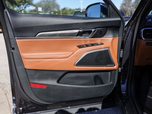 Used 2025 Kia Telluride EX X-Line image 27