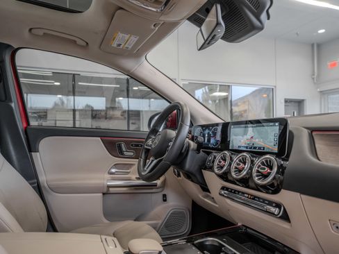 Used 2021 Mercedes-Benz GLA 250 4MATIC image 18