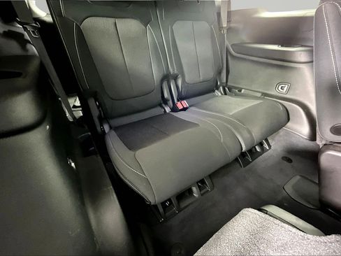 Used 2023 Jeep Grand Cherokee L Laredo AWD/4WD image 25
