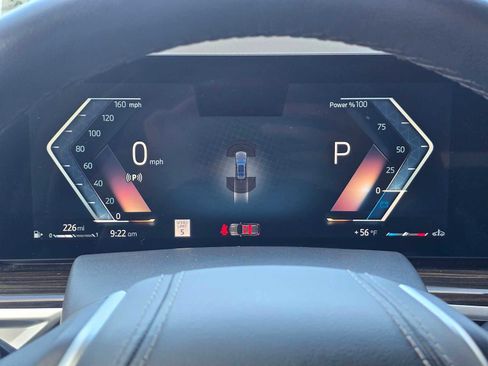 Used 2024 BMW X7 xDrive40i image 29