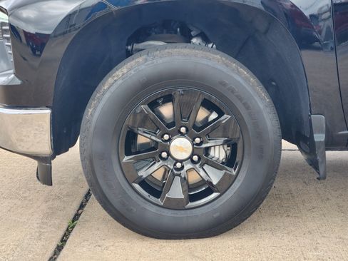 Certified 2025 Chevrolet Silverado 1500 LT AWD/4WD image 11