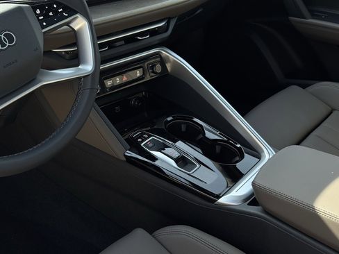 New 2025 Audi Q5 2.0T Premium Plus image 22