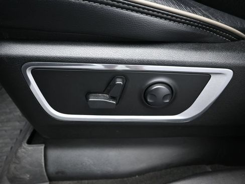 Used 2023 RAM 1500 Laramie AWD/4WD image 21