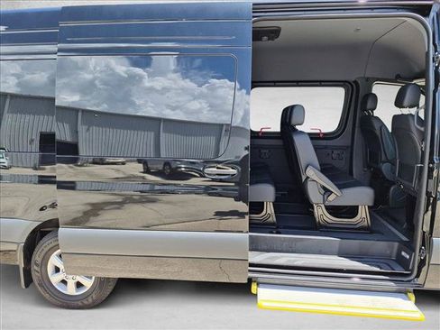 Used 2026 Mercedes-Benz Sprinter 2500 image 18