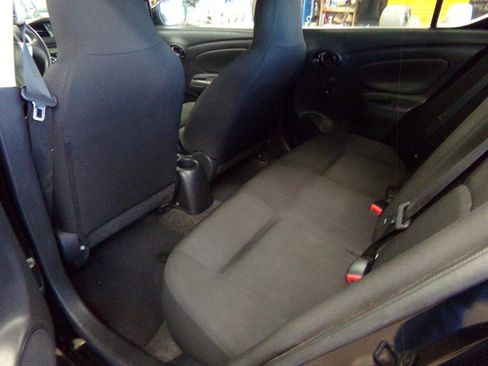 Used 2016 Nissan Versa S image 39