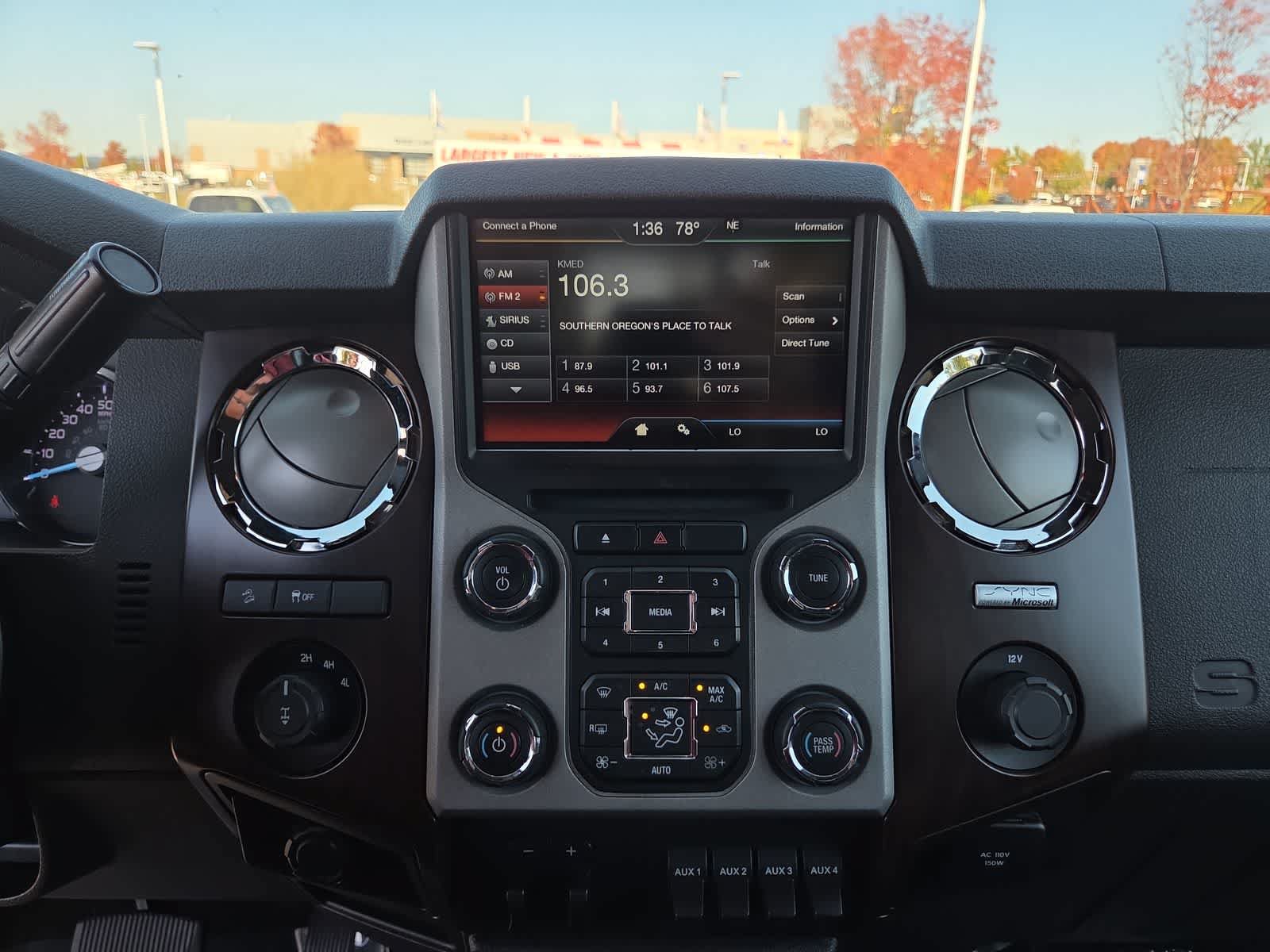 Used 2014 Ford F250 Lariat w/ Lariat Interior Package AWD/4WD image 24
