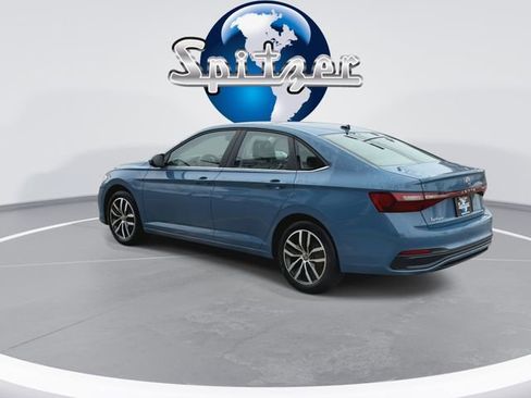 New 2026 Volkswagen Jetta SE image 2
