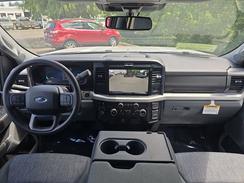 New 2026 Ford F250 XLT w/ XLT Premium Package AWD/4WD image 15