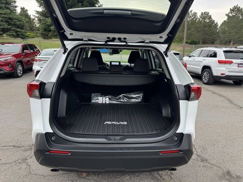 Certified 2025 Toyota RAV4 XLE w/ Convenience Package AWD/4WD image 8